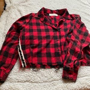 Vintage Havana Cropped Plain Button Down Top